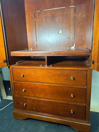 Solid Wood Antique Pinot Armoire #0237