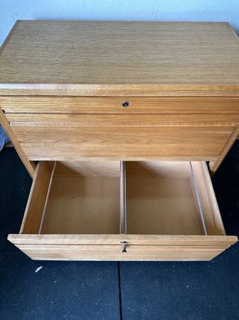 Solid Oak Locking 2 Drawer Lateral Filing Cabinet #0268
