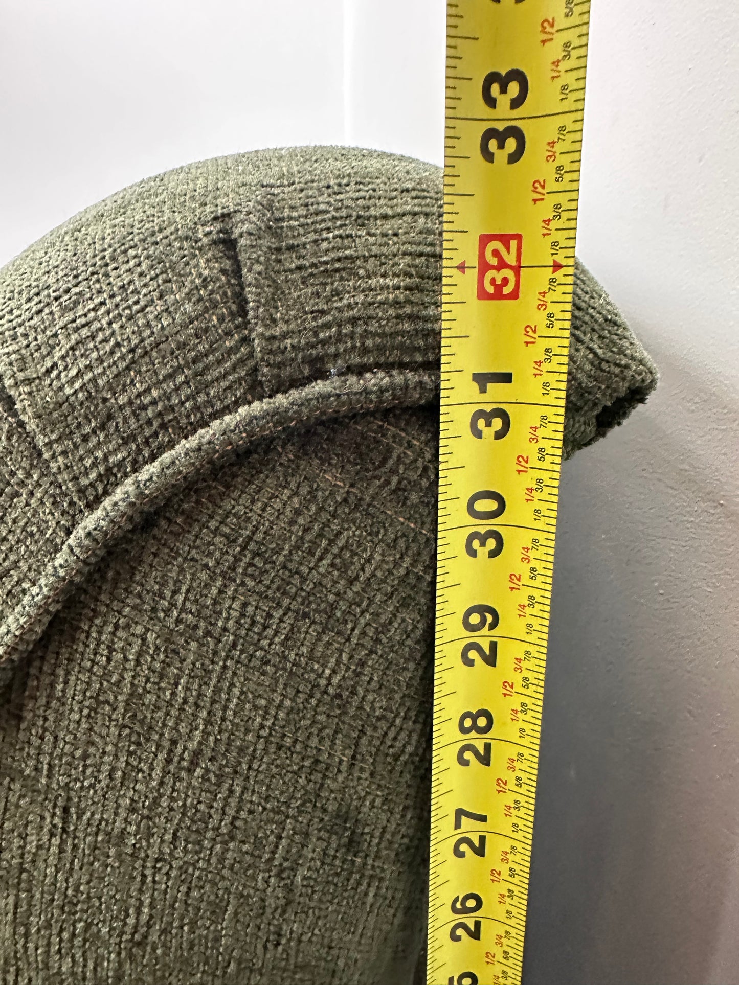 Rowe Furniture Green Loveseat #1026