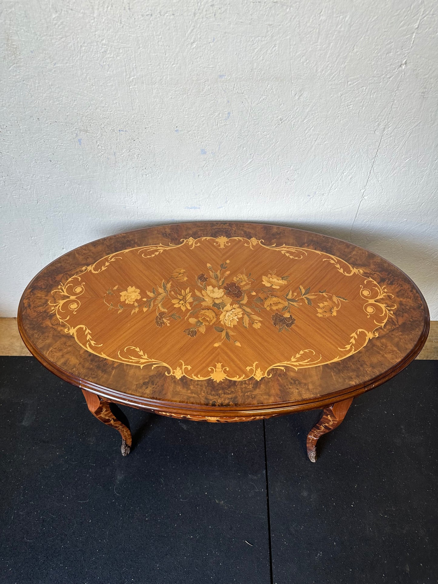 Antique Burled Walnut Marquetry Coffee Table Inlaid and Lacquered Oval #0432