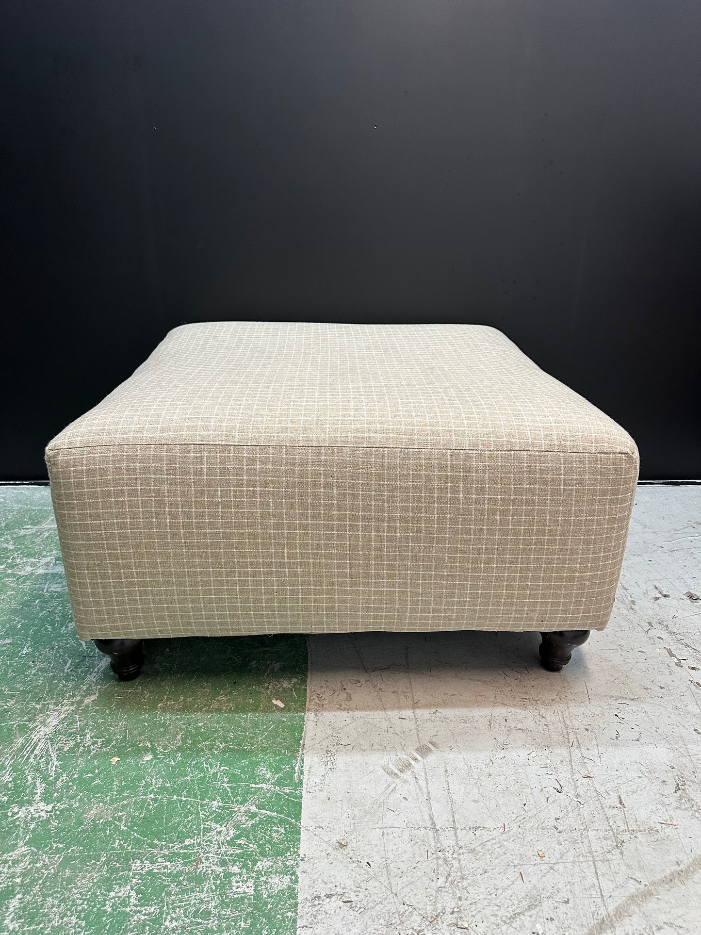 Ashley Furniture Oversized Accent Ottoman in Sandstone #0862