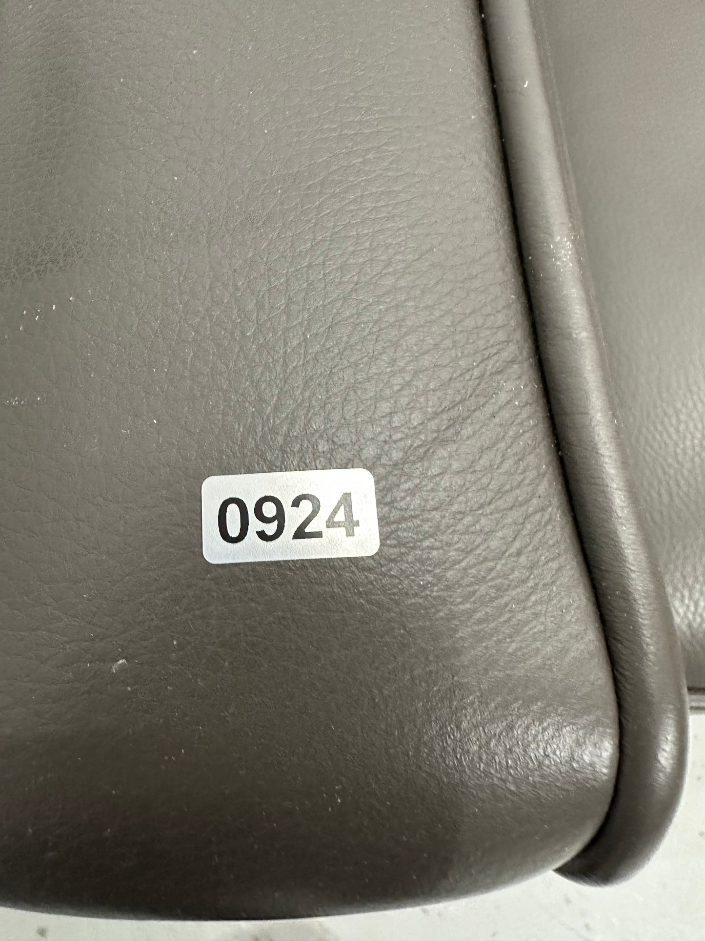 Room and Board Leather Tufted Love seat Sofa #0924