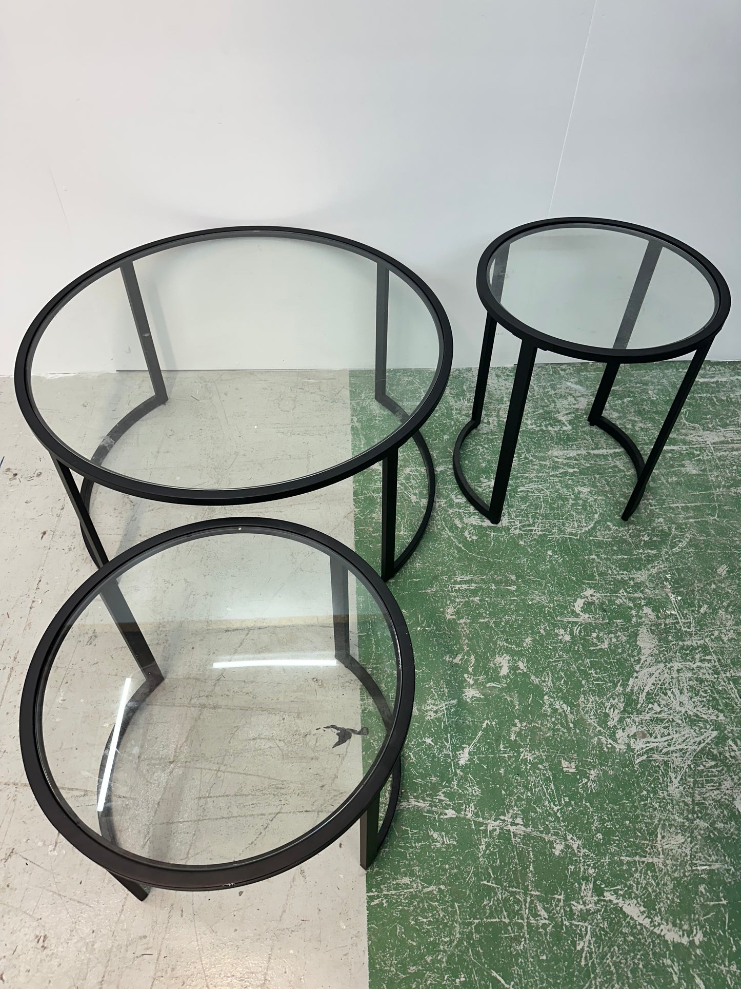 Hudson&Canal Mitera Round Nested Coffee Table with accent 3rd table #0914