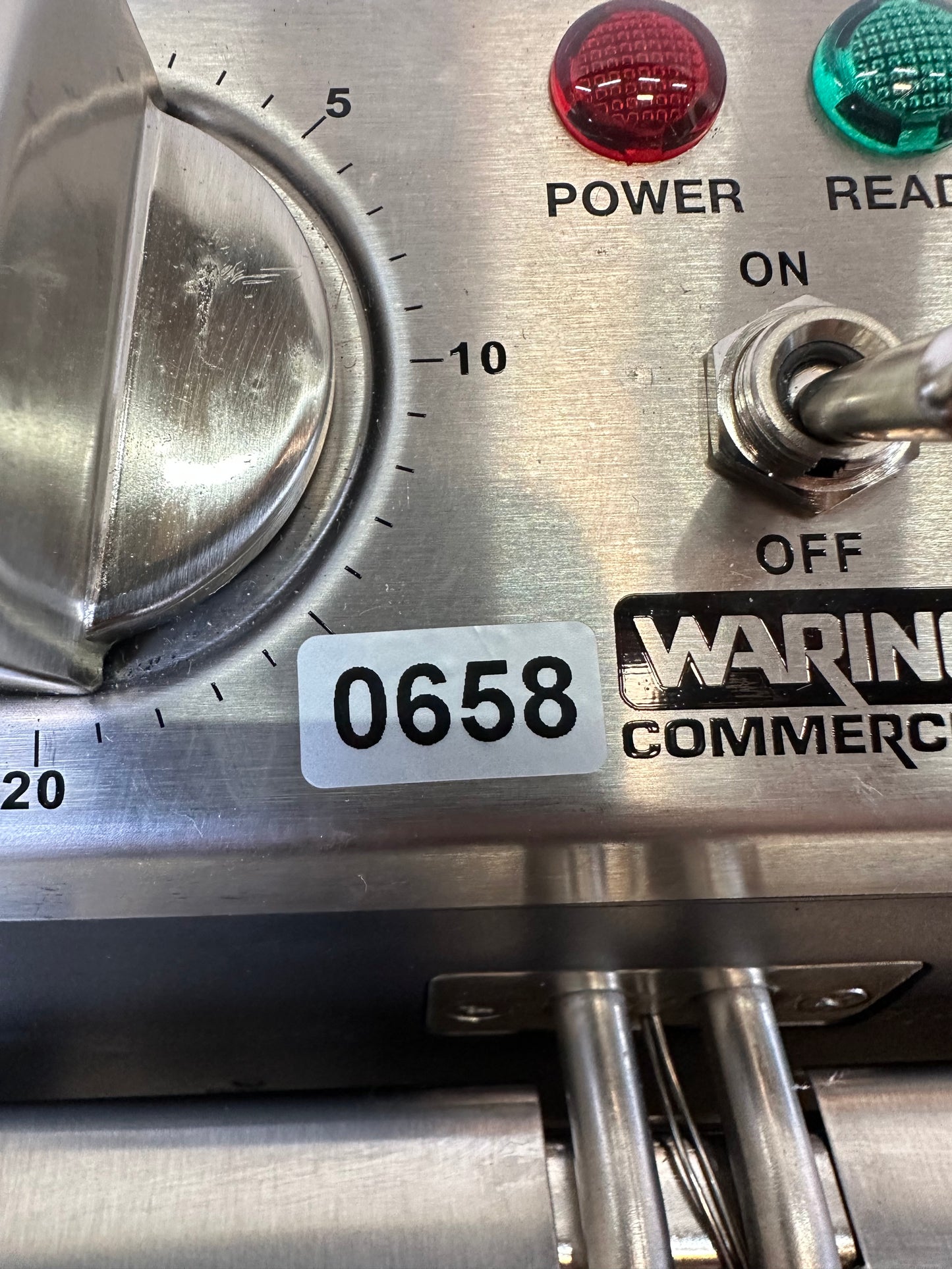 Waring Commercial WDF75RC Heavy Duty 8.5 lb double basket deep fryer