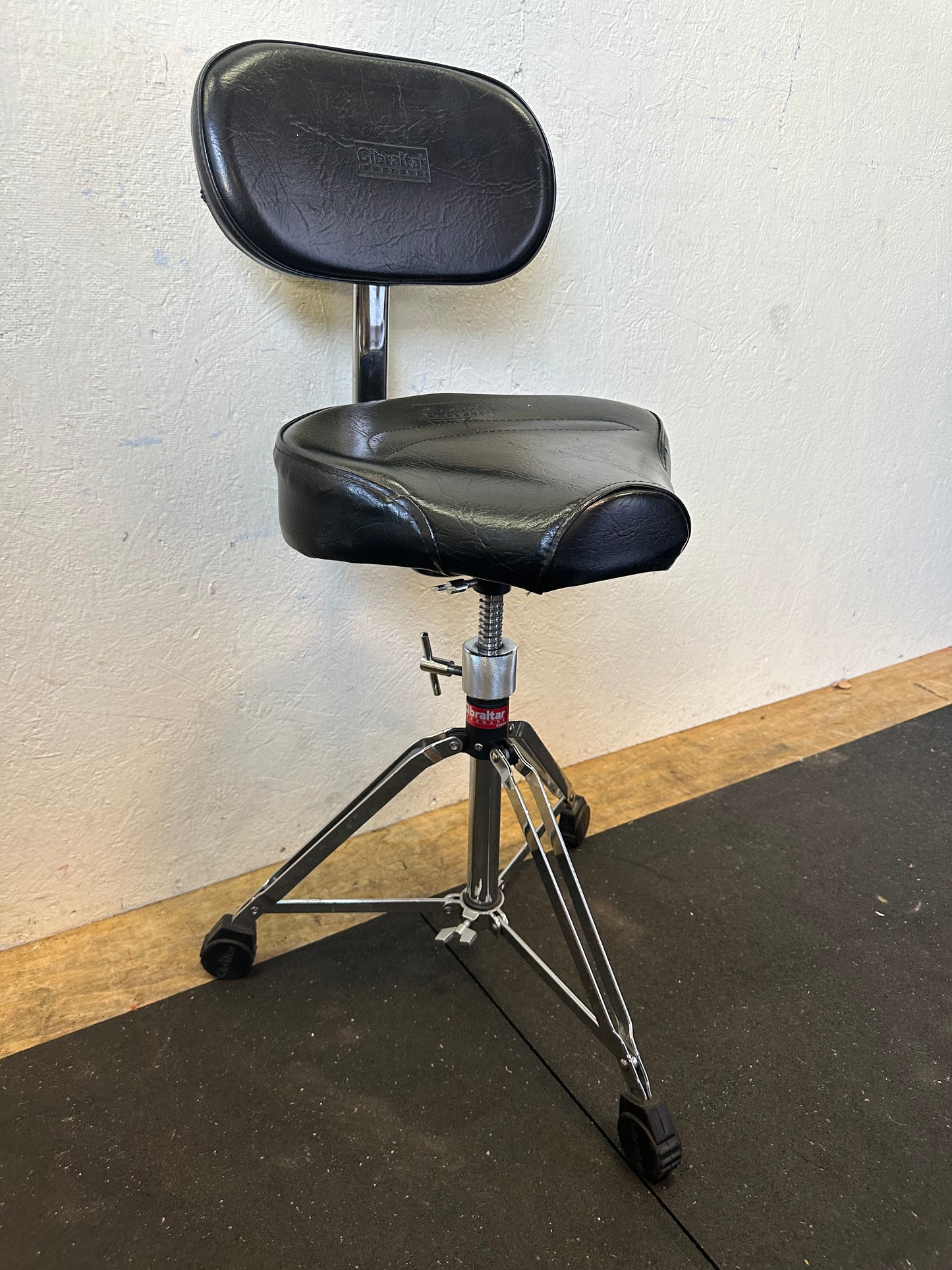 Gilbratar Hardware Chrome Throne 1990s