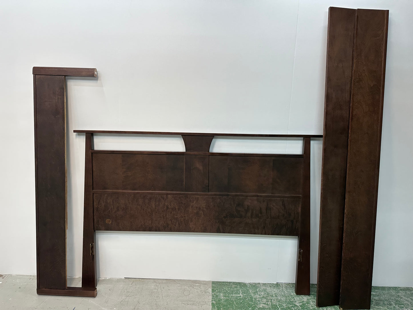 Solid Wood Queen Bed #0907