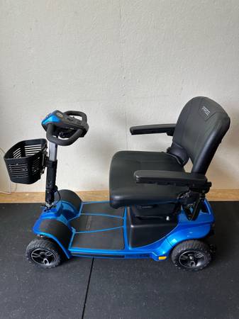 Pride Mobility Revo 2.0 Scooter 4 wheel #0331