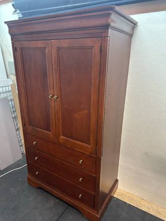 Solid Wood Antique Pinot Armoire #0237