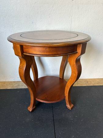 Solid Wood Round Side Table Lamp Table #0505