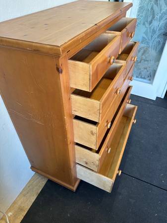 Knotty Pine solid Wood 7 Drawer Dresser #0225