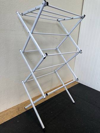 Folding and Extendable Metal Clothes Dryer #0315