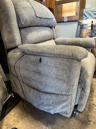 Golden Technologies Power Lift Recliner Chair #0252