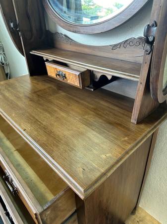 Antique Walnut Triple Mirror Solid Wood Vanity Dresser with Dovetail Woodworking #0247