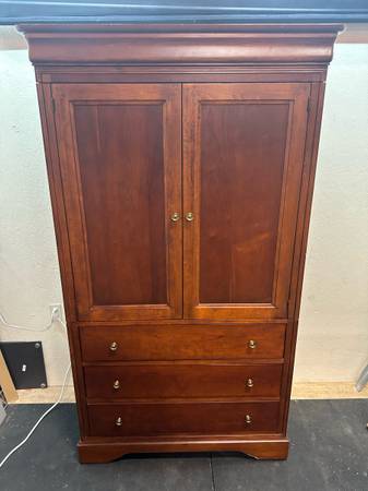 Solid Wood Antique Pinot Armoire #0237