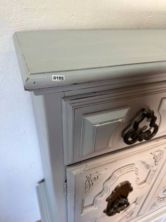 American Drew Distressed Painted Rustic Oak Hutch #0186