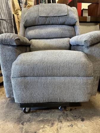 Golden Technologies Power Lift Recliner Chair #0252