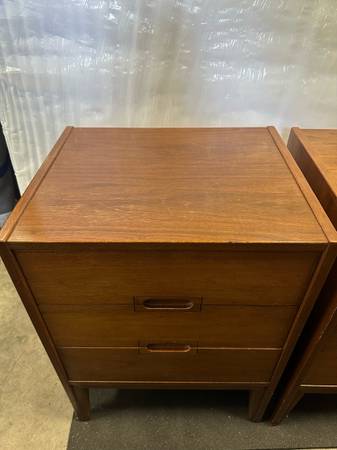 Pair of Mid Century Walnut End Table Side Table Night Stands Dovetail Drawers #0326