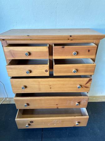 Knotty Pine solid Wood 7 Drawer Dresser #0225