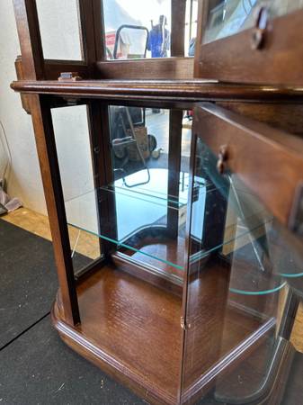 Pulaski Furniture Glass China Cabinet Display Hutch #0282