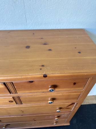 Knotty Pine solid Wood 7 Drawer Dresser #0225