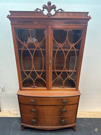 Vintage Antique Rockford Republic Furniture Curio/China Cabinet #0188