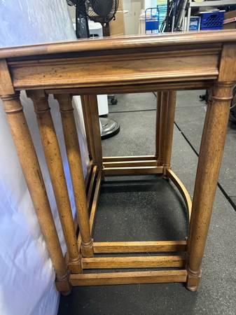 Vintage Mid Century Henredon Nesting Tables Oak Wood #0325