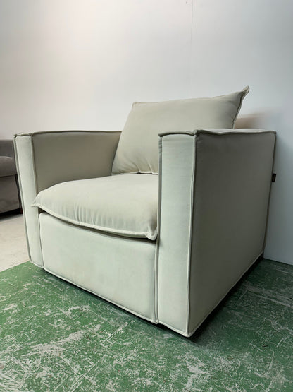 Colomy Accent Chair #0904