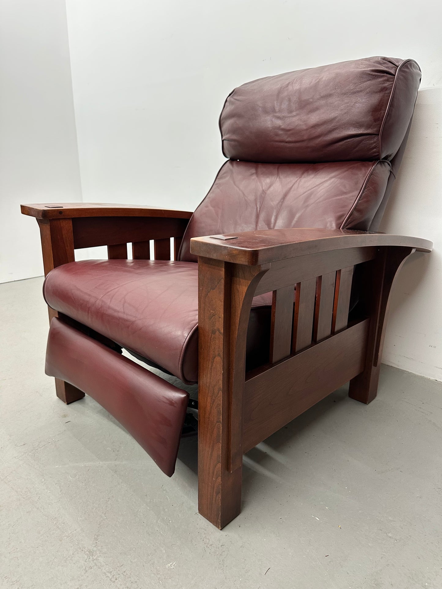 Stickley Mission Oak Leather Recliner #1053