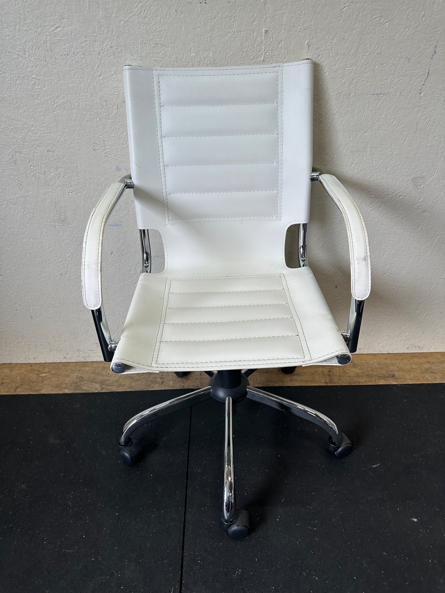 Mid back Ribbed Home Office Chair