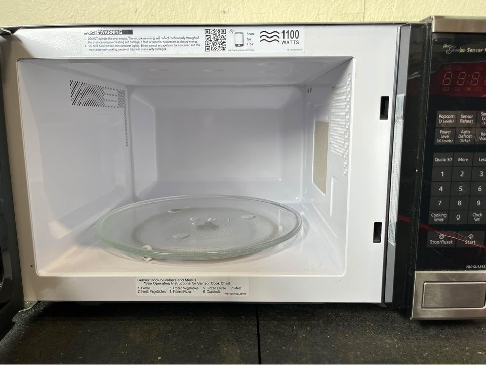 Panasonic Microwave #0635