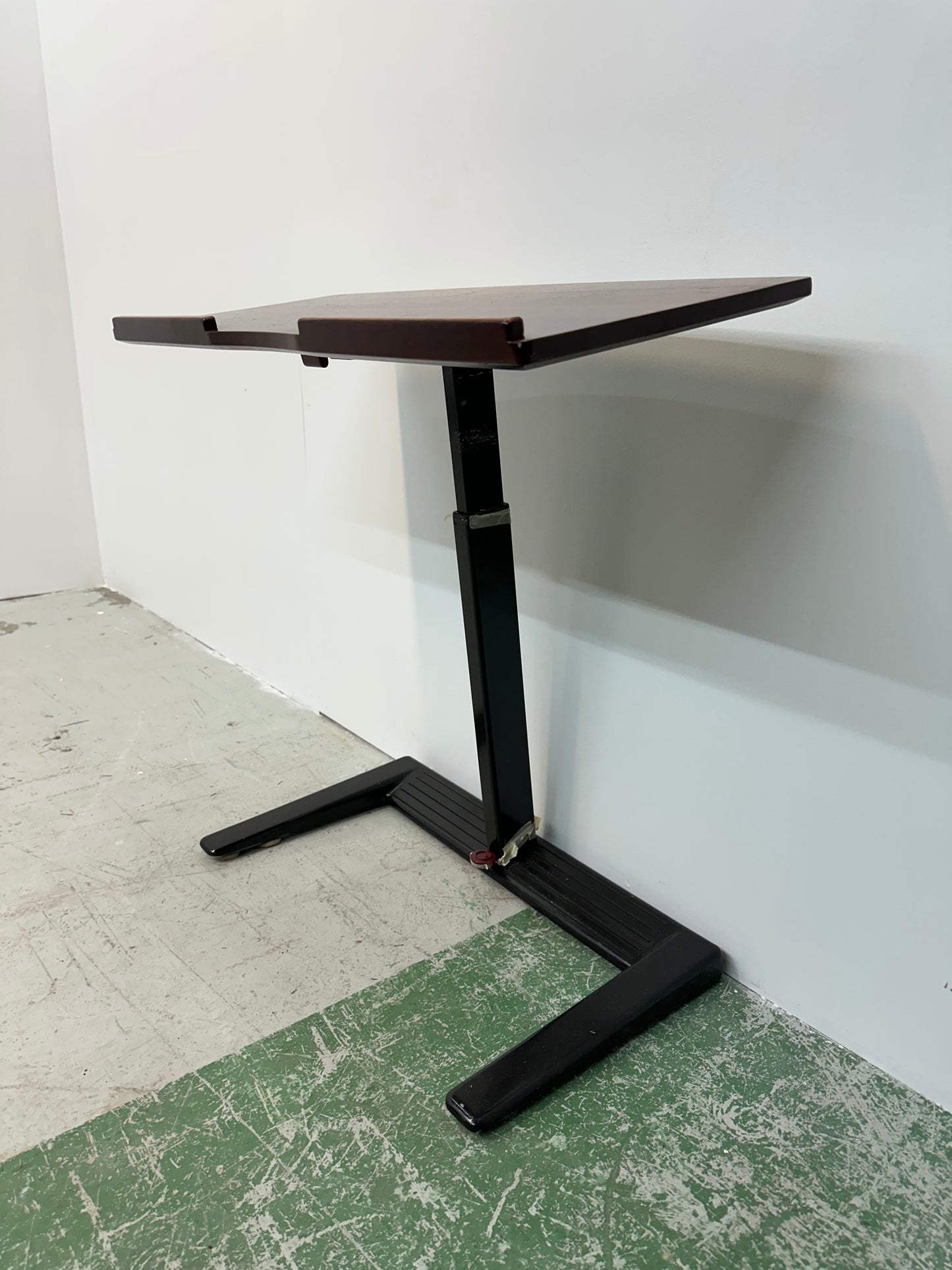 Herman Miller Scooter Stand #0912