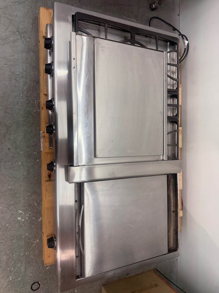 DCS Hood Range LP Gas 5 Burner/Griddle Stove Top