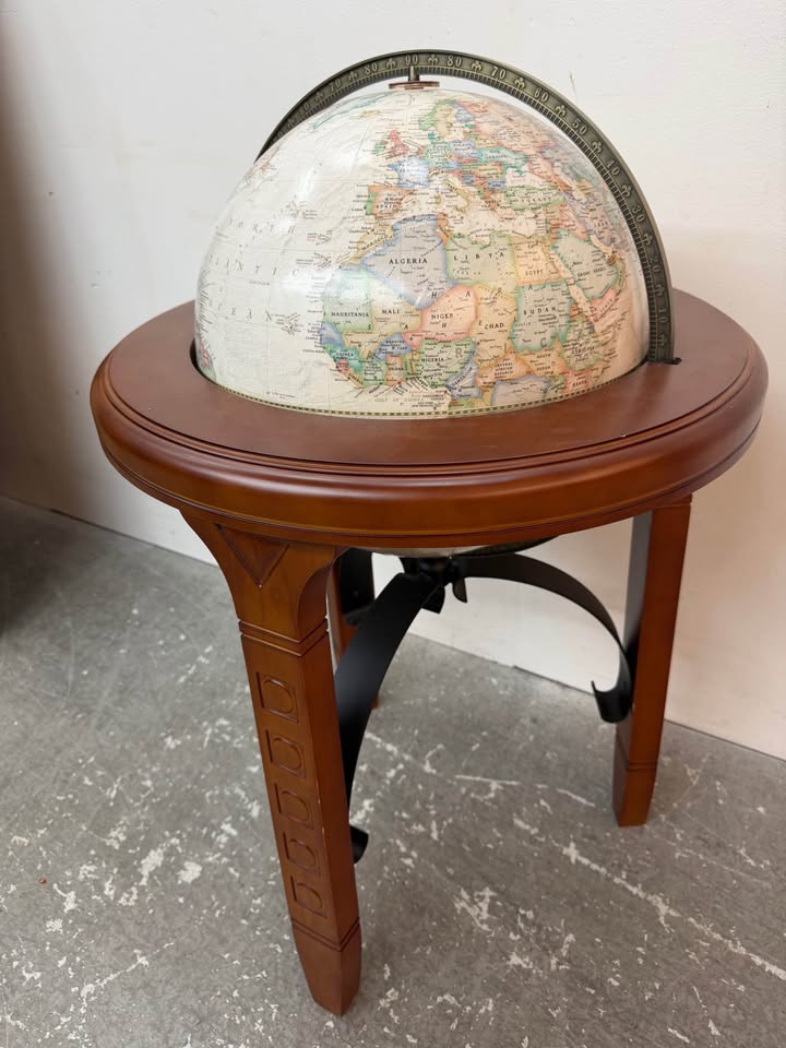 National Geographic Jameson Floor World Globe