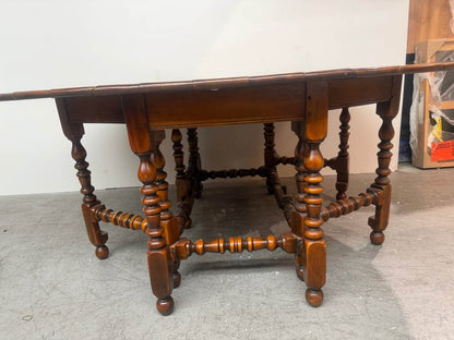 Antique Victorian Oval Drop Leaf Gate Legs