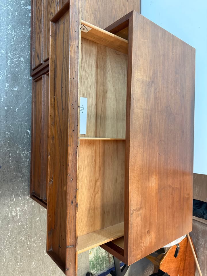 2 Piece Dillingham Mid-Century Modern Dresser and Chest of Drawers