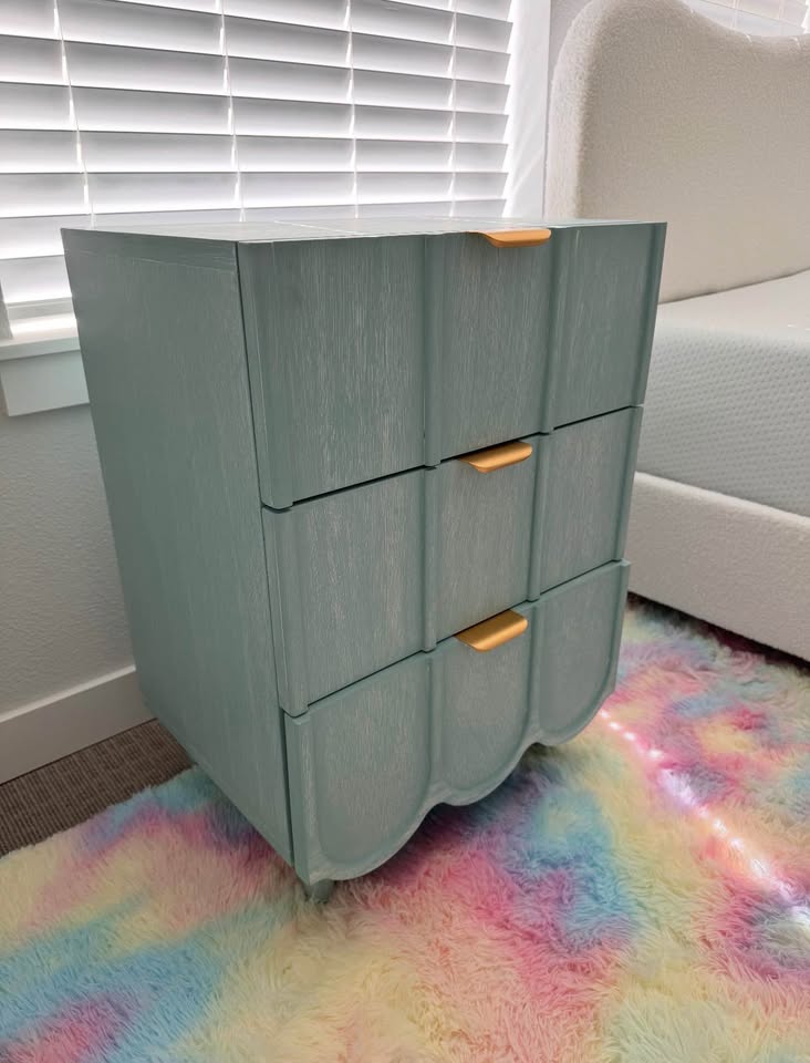 Sage Green Scalloped 3-Drawer Nightstand