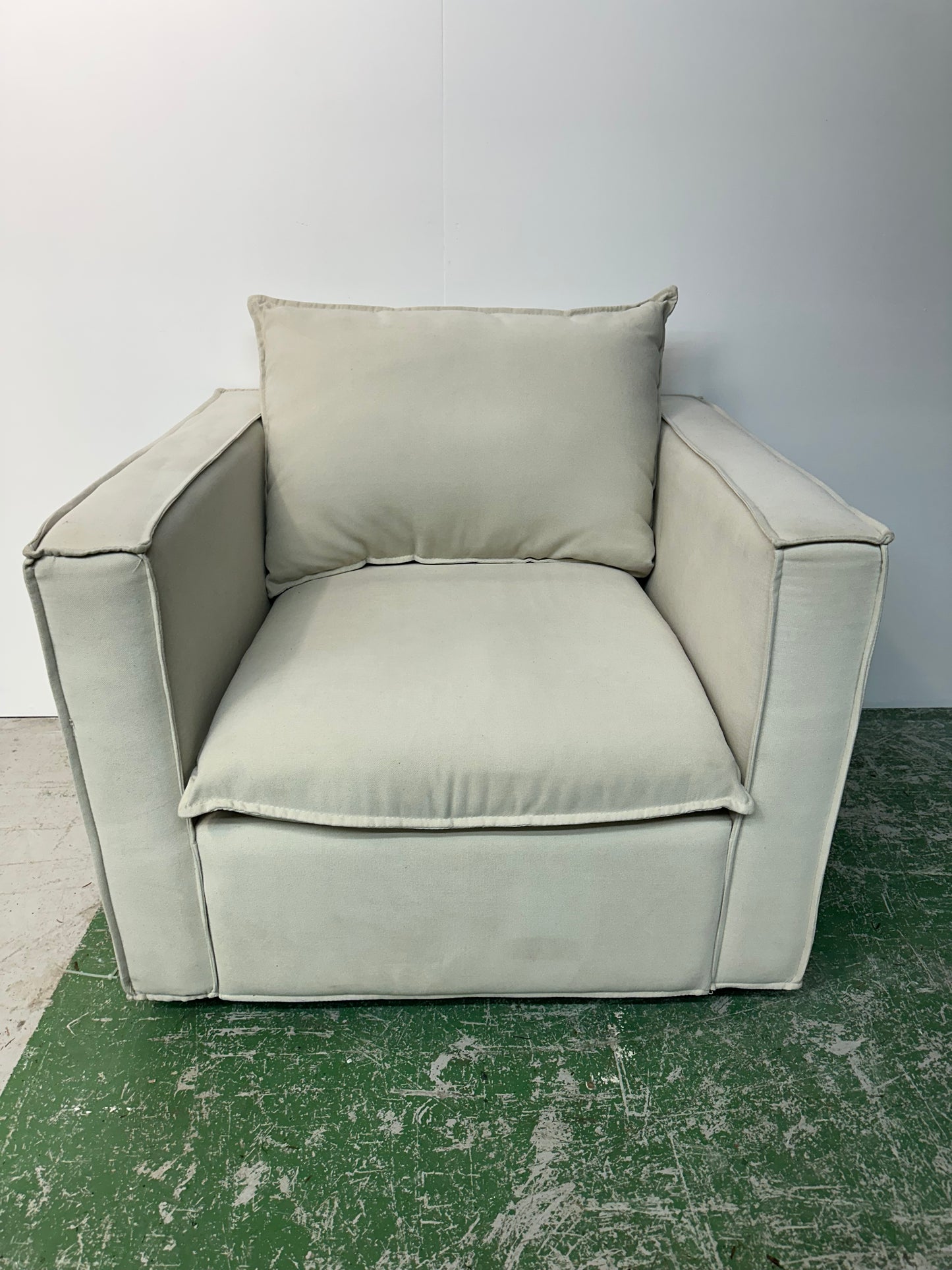 Colomy Accent Chair #0904