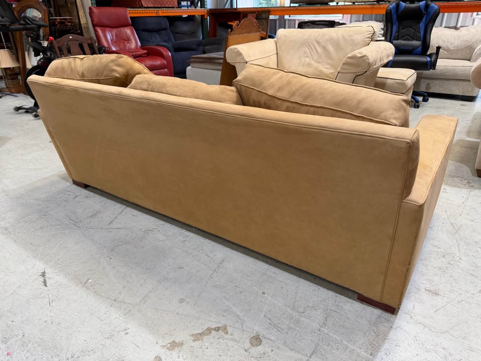 Set of 2 Matching Restoration Hardware 3 Seater Sofas