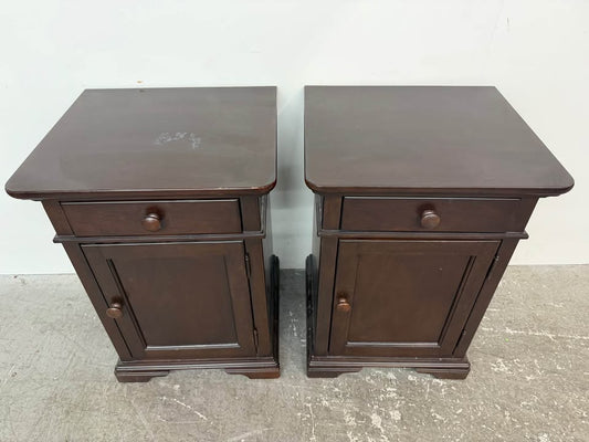Stanley Furn Dark Wood Dovetail Drawer Nightstands #2493
