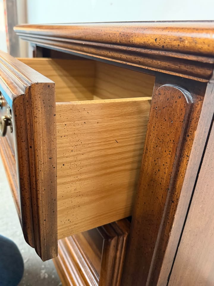 Traditional Wooden 2-Drawer Nightstand #2512