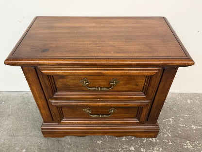 Traditional Wooden 2-Drawer Nightstand #2512
