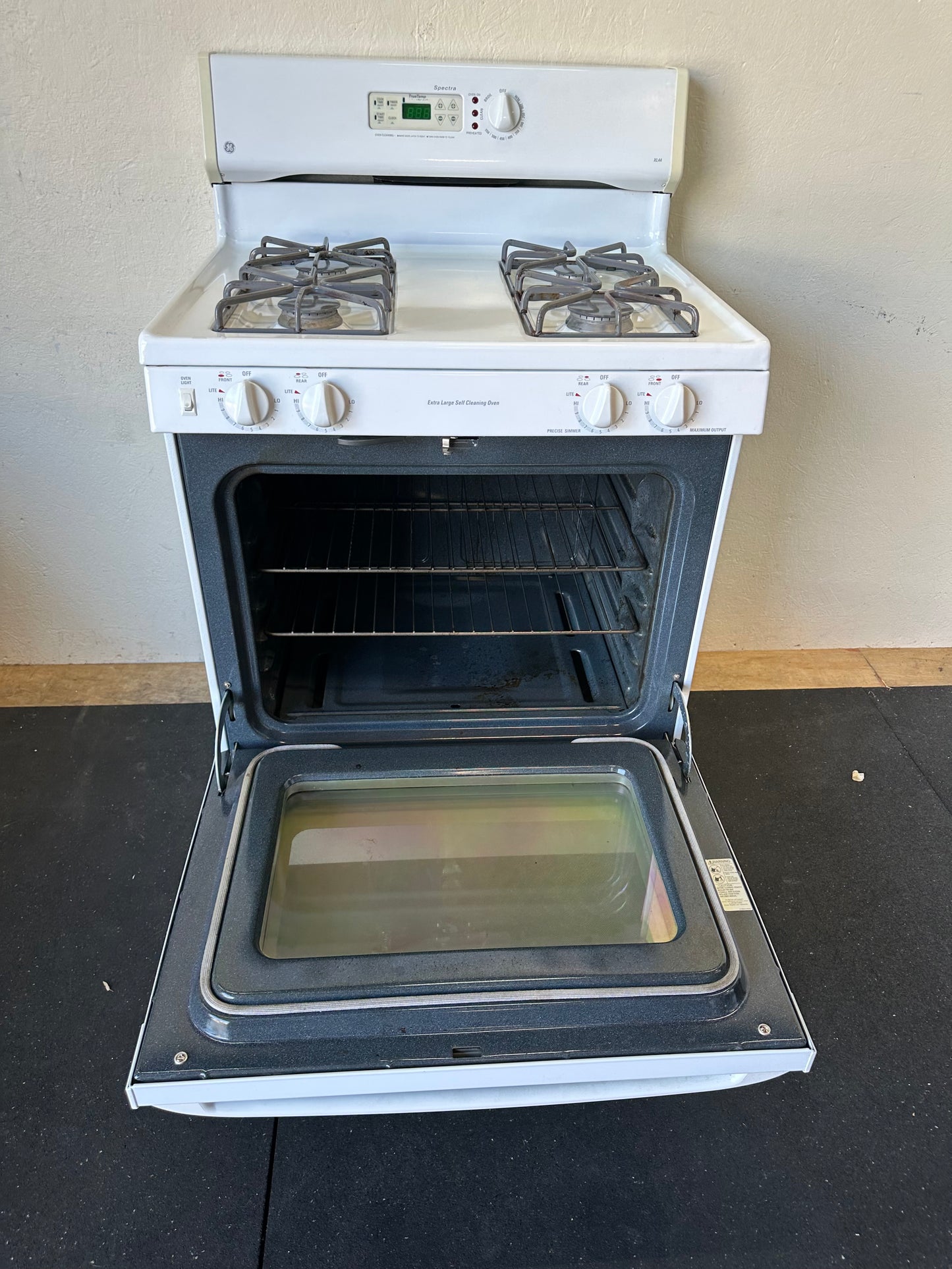 GE Spectra XL 30” White Range Oven Gas #0581