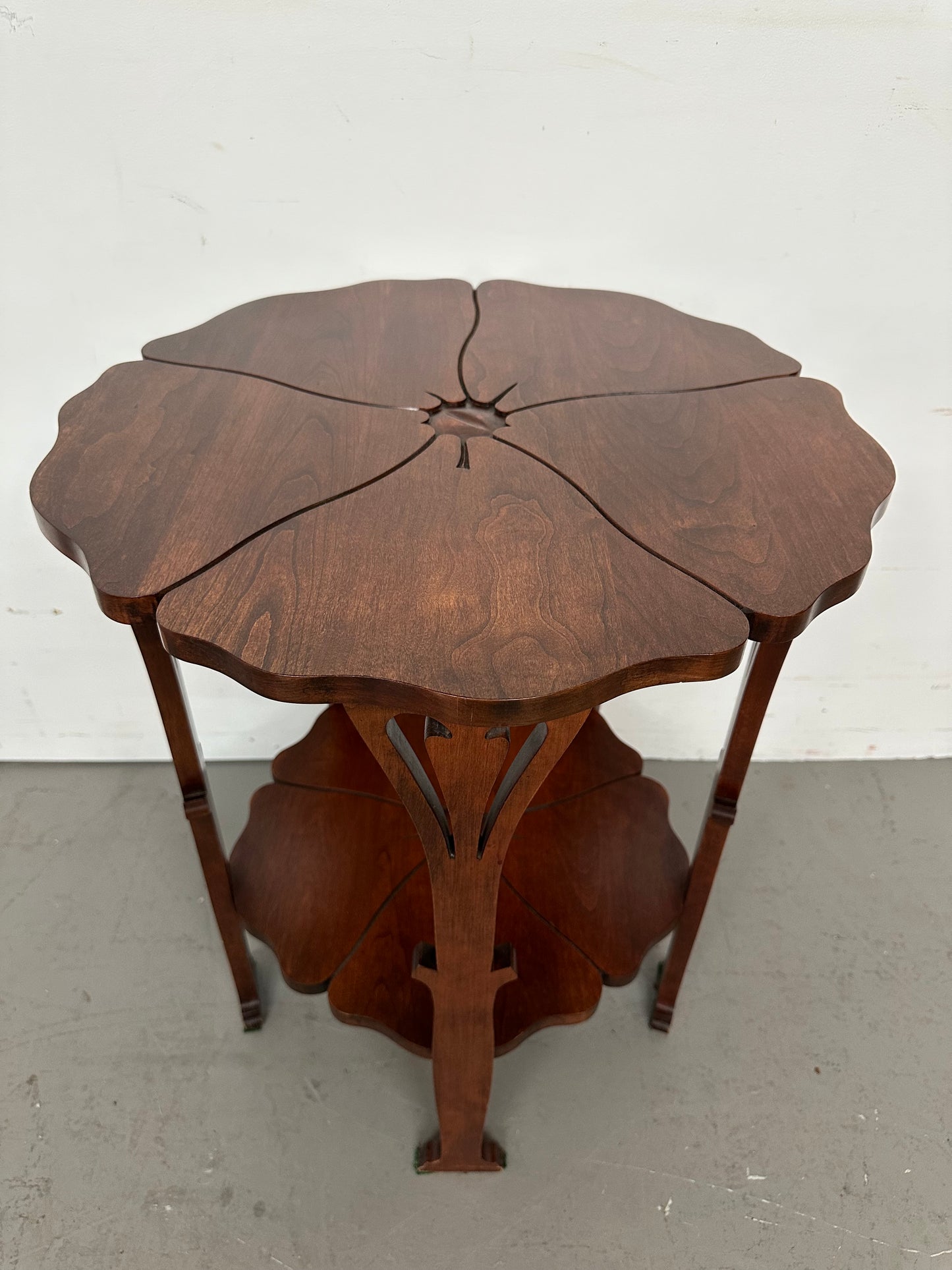 Stickly Grande Poppy 2009 Collectors Edition Accent Table