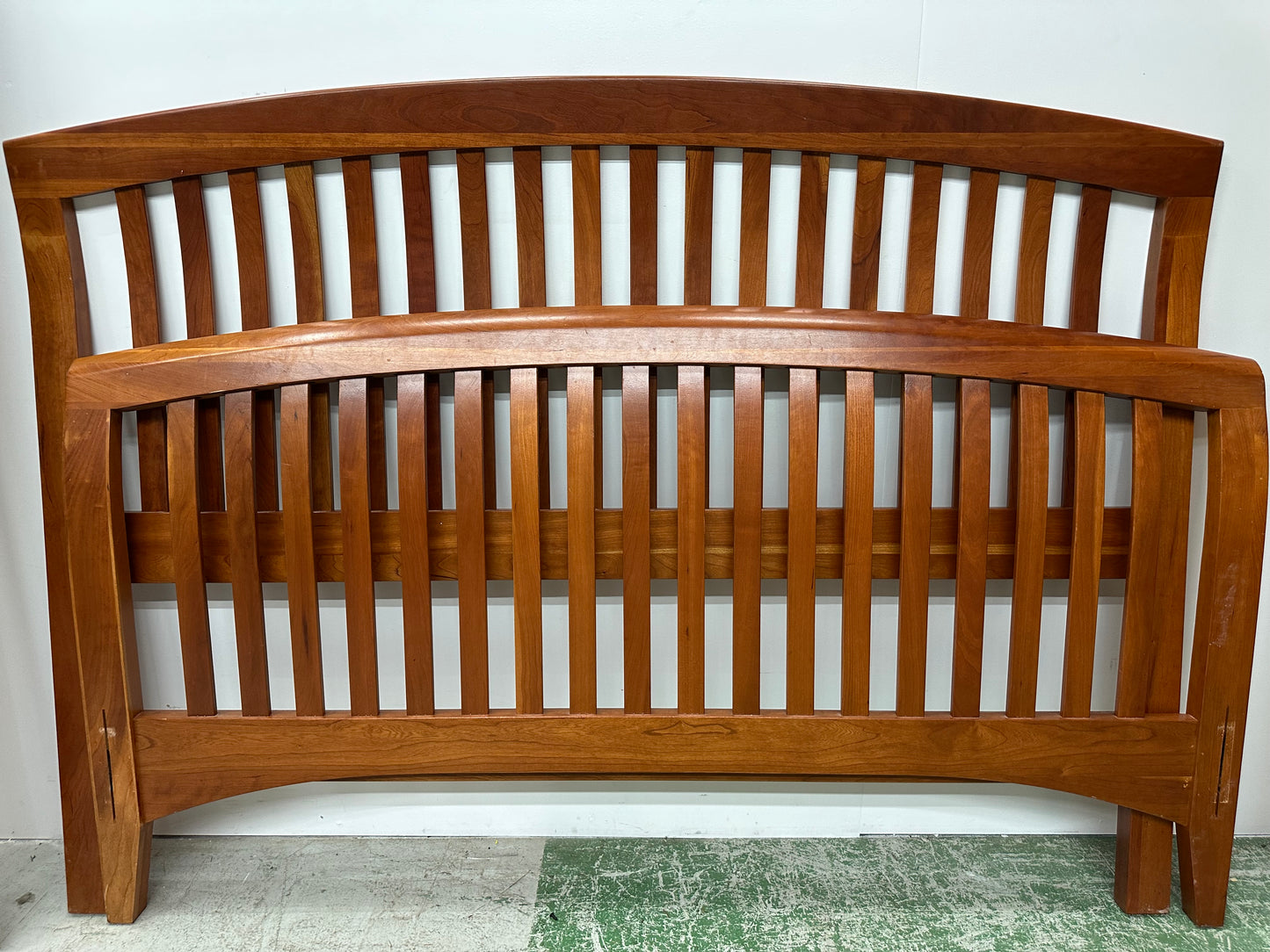 Solid Wood Queen Bed #1003