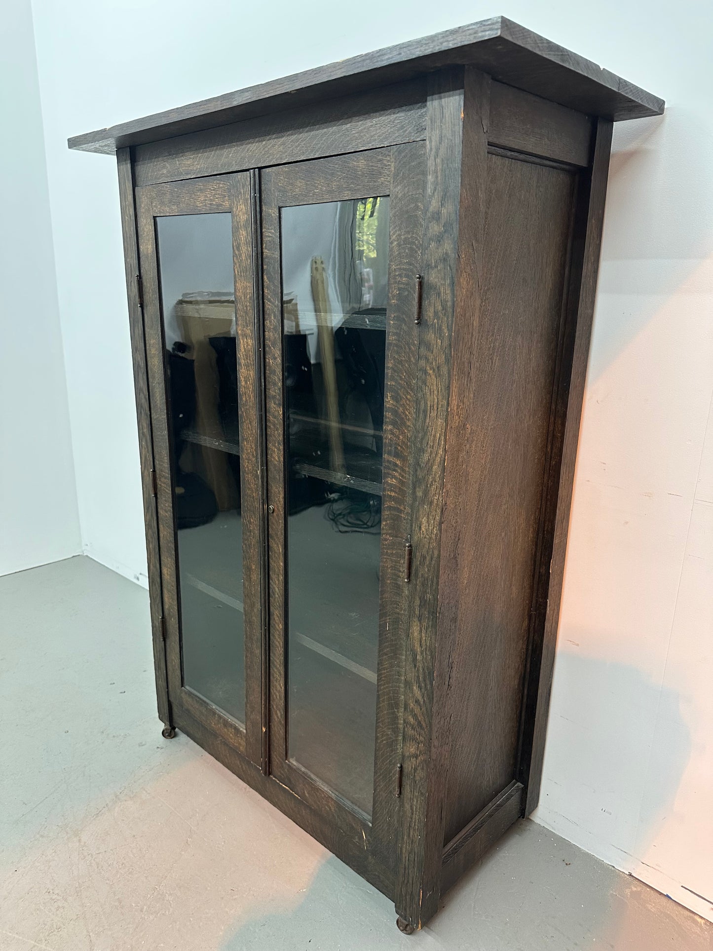 Antique Solid Wood Curio Cabinet #1073