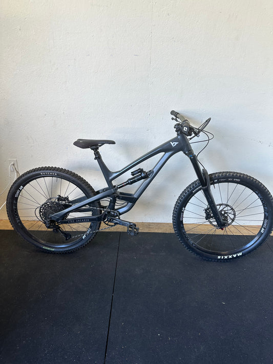 YT Industries Capra Base AL Mountain Bike #0625