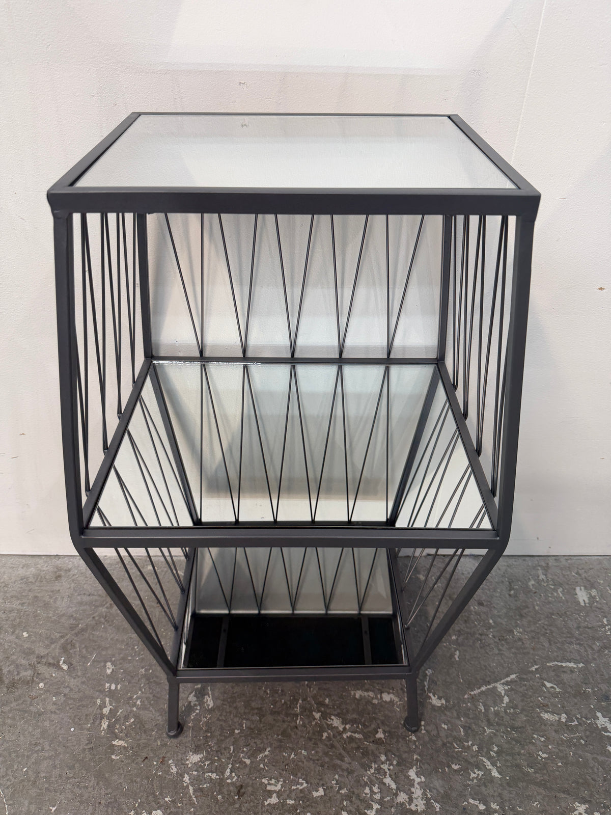 Gray Metal Geometric Wire Accent Table with Mirrored Shelves #2570