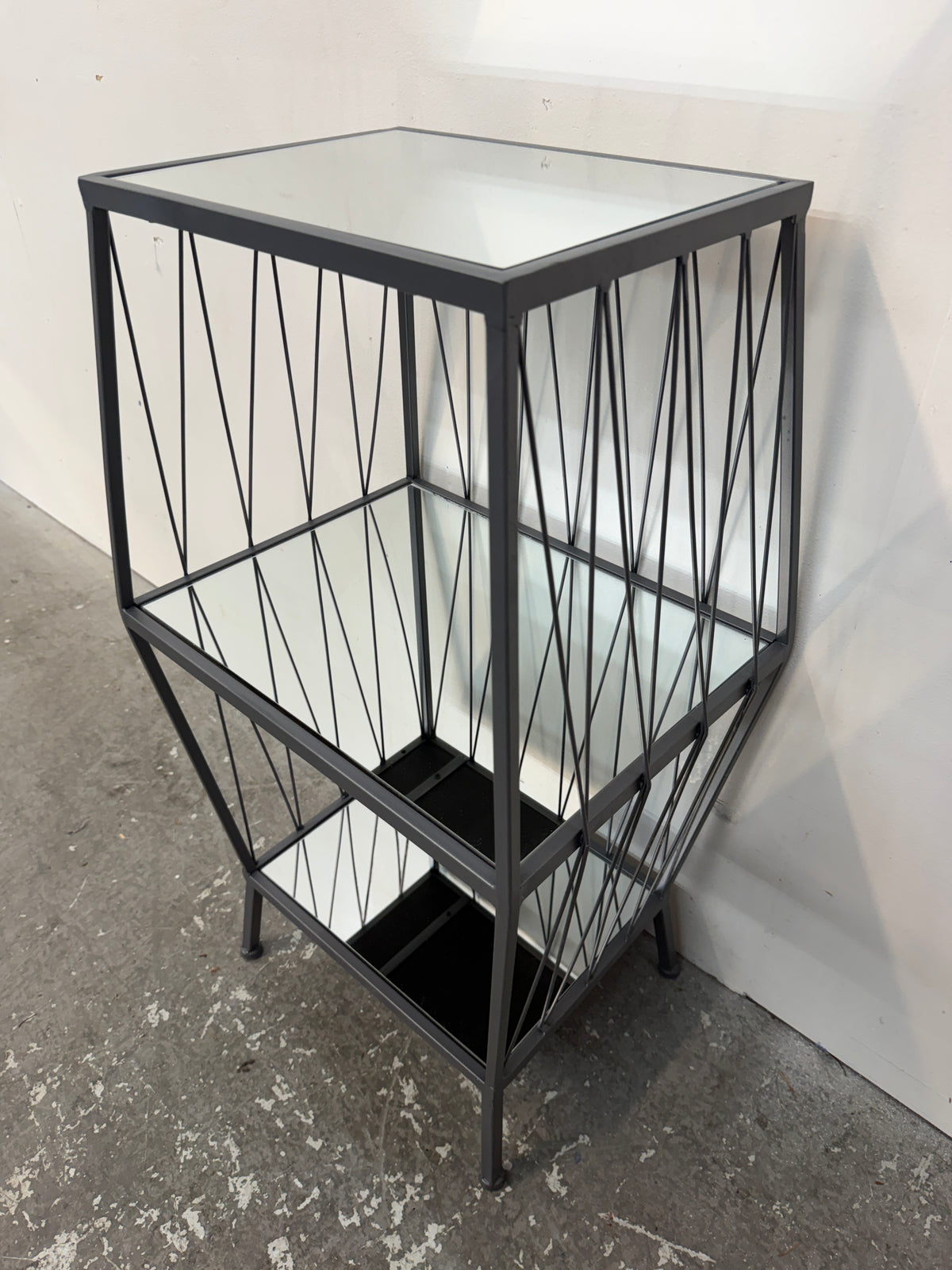 Gray Metal Geometric Wire Accent Table with Mirrored Shelves #2570