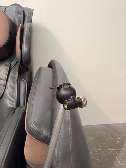 Osaki Zero Gravity Full Body Massage Chair #2584