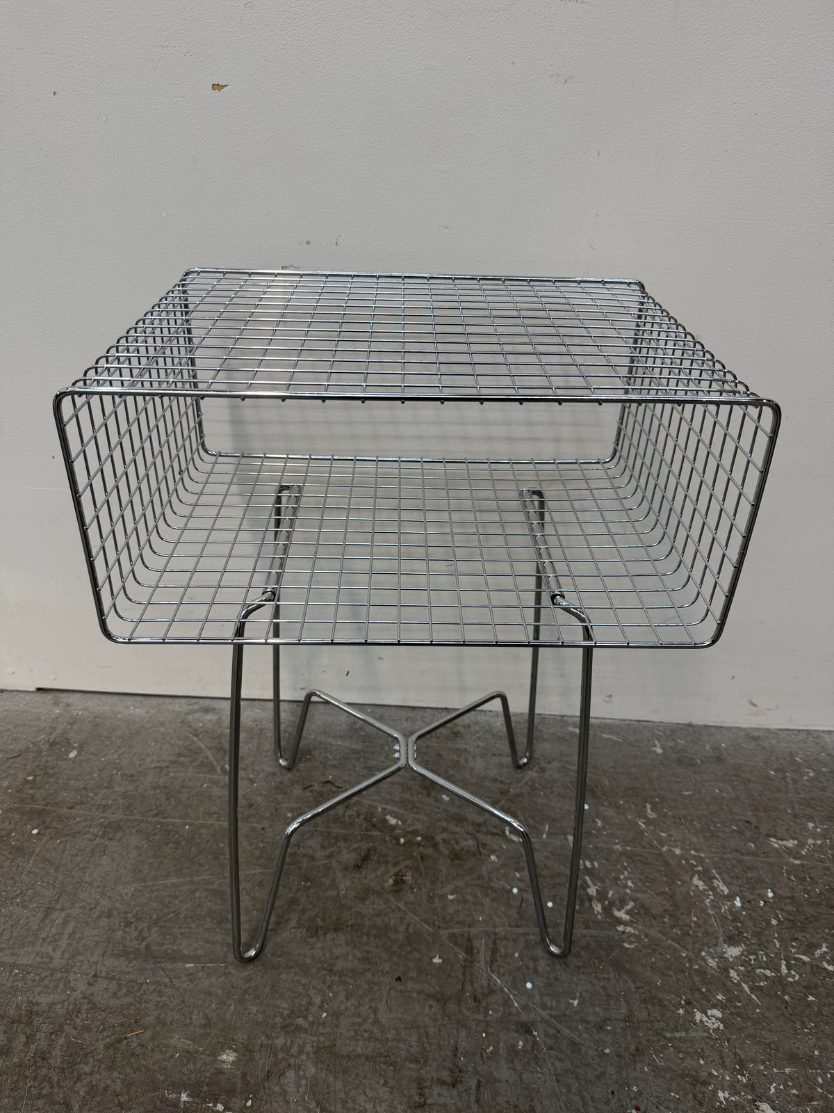 Chrome Wire Basket Side Table with Hairpin Legs #2594